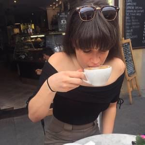 Meet your Posher, Alyssa